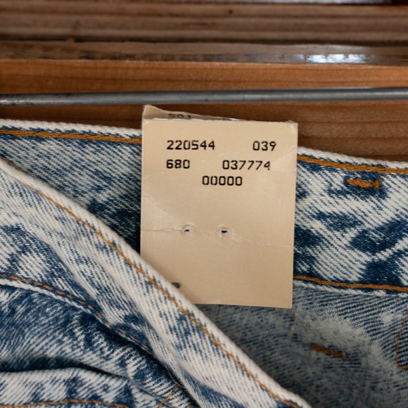 Vintage 80s Deadstock Levi's 501 Light Wash Button Fly Jeans- 40 x 31, USA Made - Picture 7 of 16